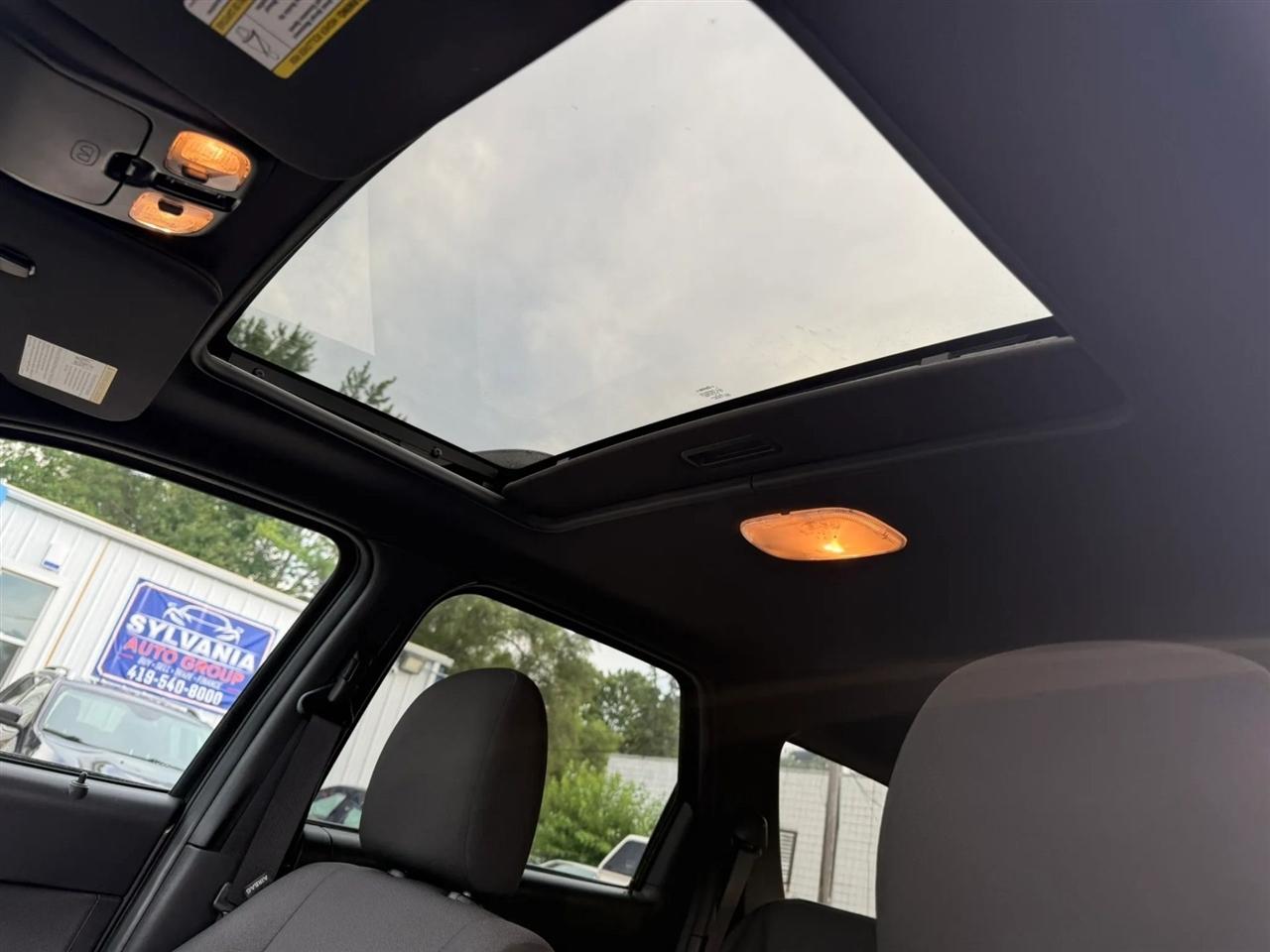 Ford Escape XLT FWD 2010