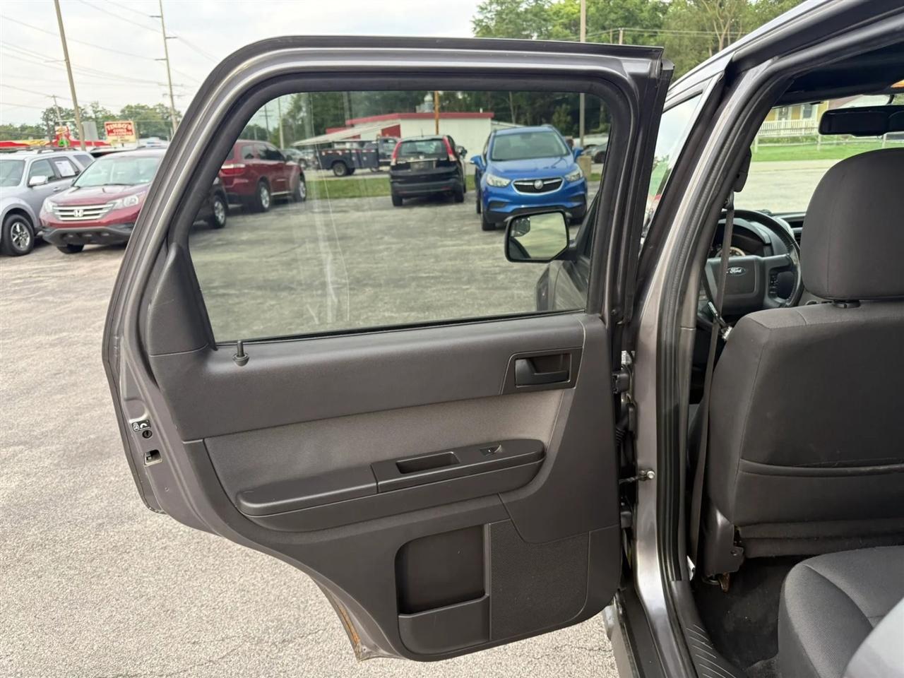 Ford Escape XLT FWD 2010