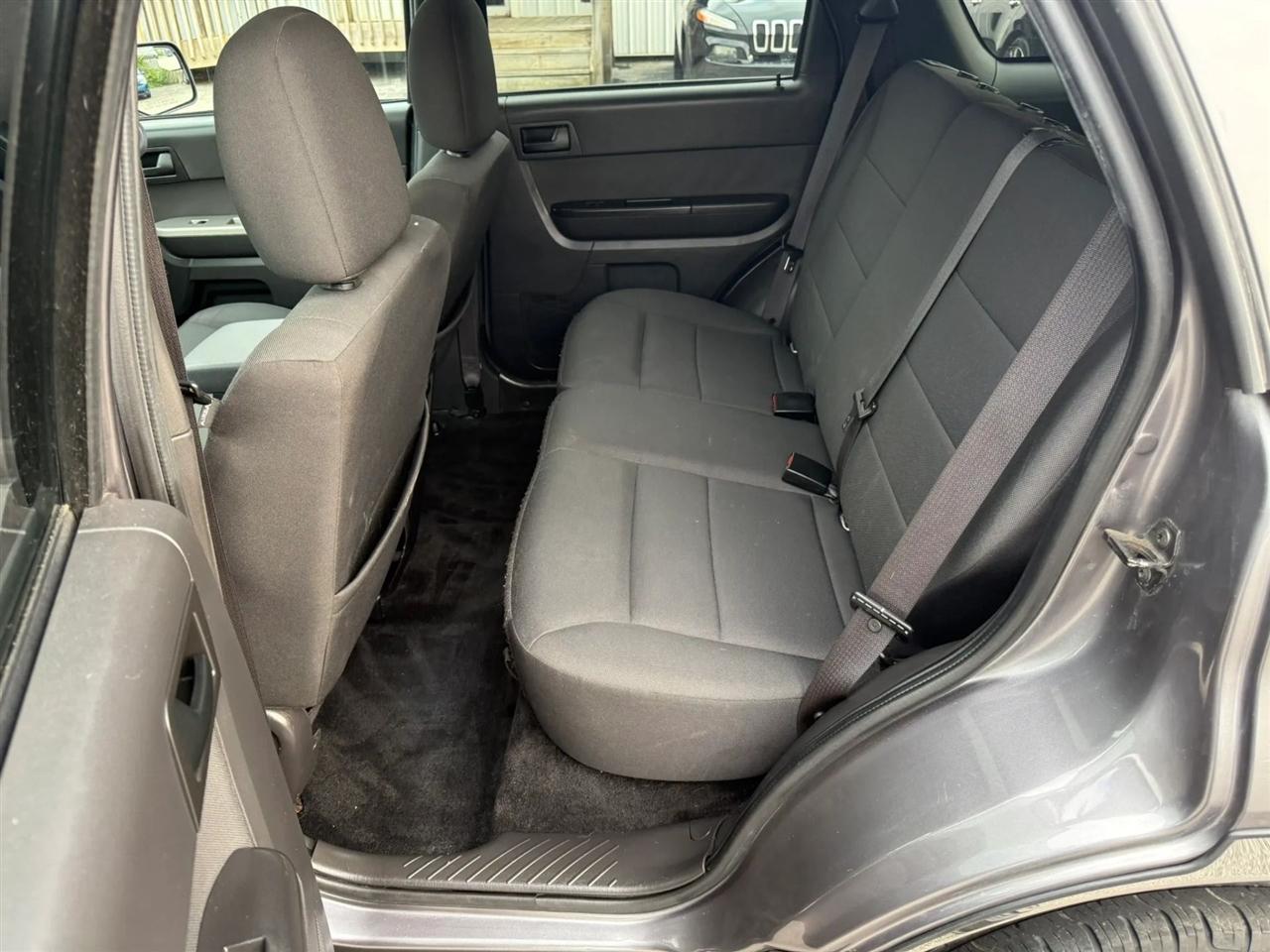 Ford Escape XLT FWD 2010