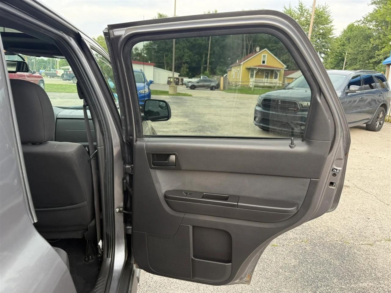 Ford Escape XLT FWD 2010