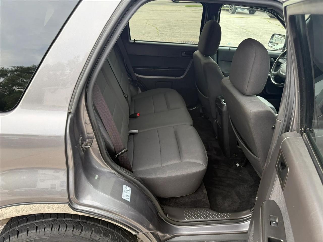 Ford Escape XLT FWD 2010