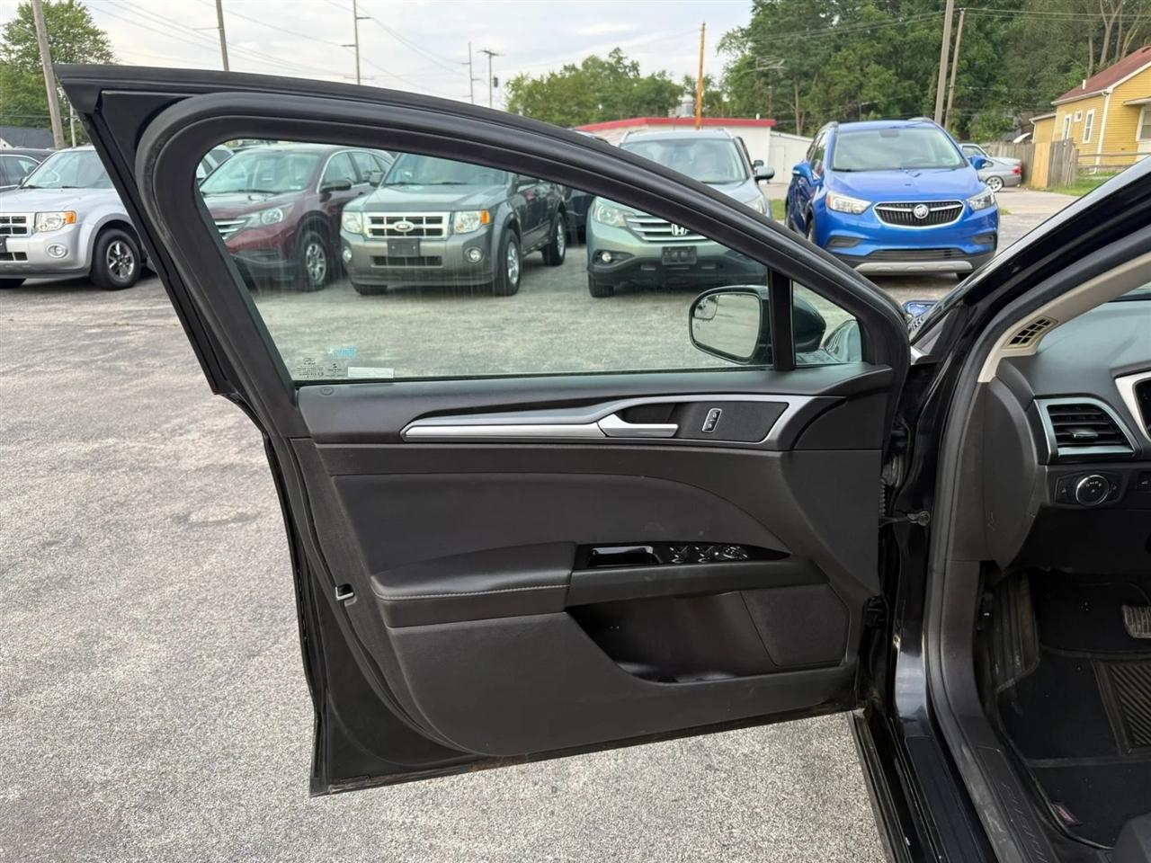 Ford Fusion SE 2015