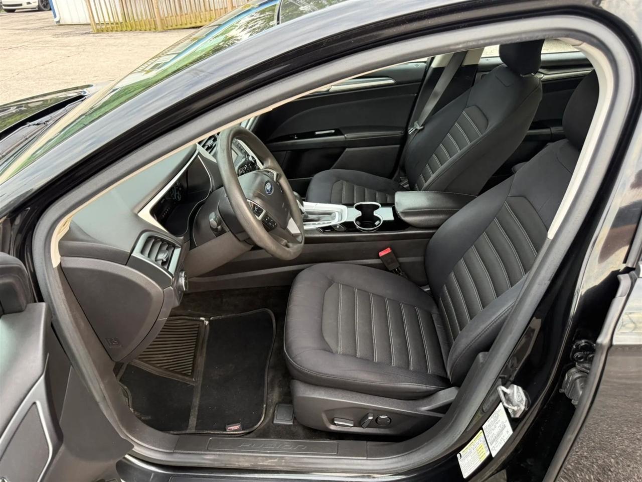 Ford Fusion SE 2015