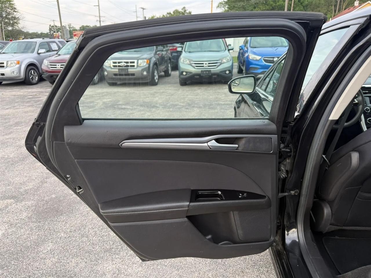 Ford Fusion SE 2015