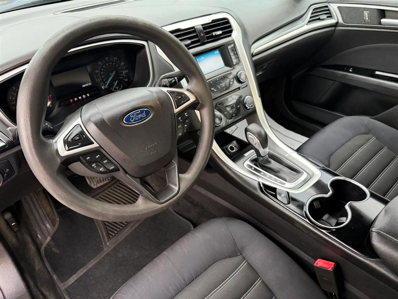 Ford Fusion SE 2015