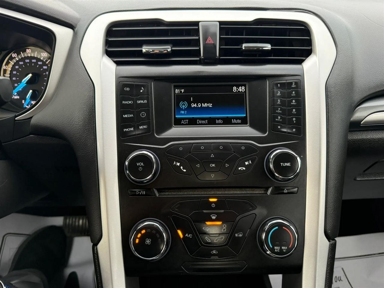 Ford Fusion SE 2015