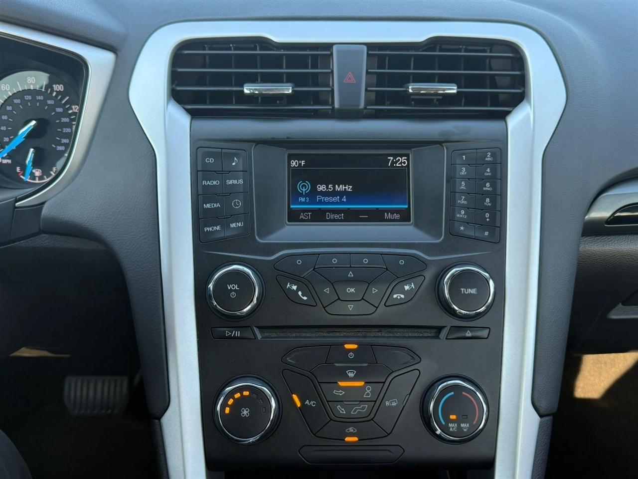 Ford Fusion SE 2014