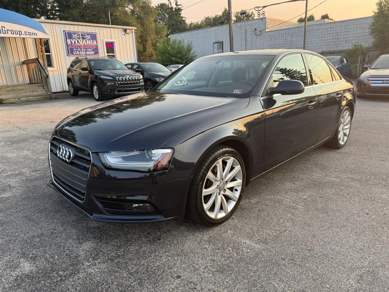 Audi A4 2.0T Sedan quattro Tiptronic 2013