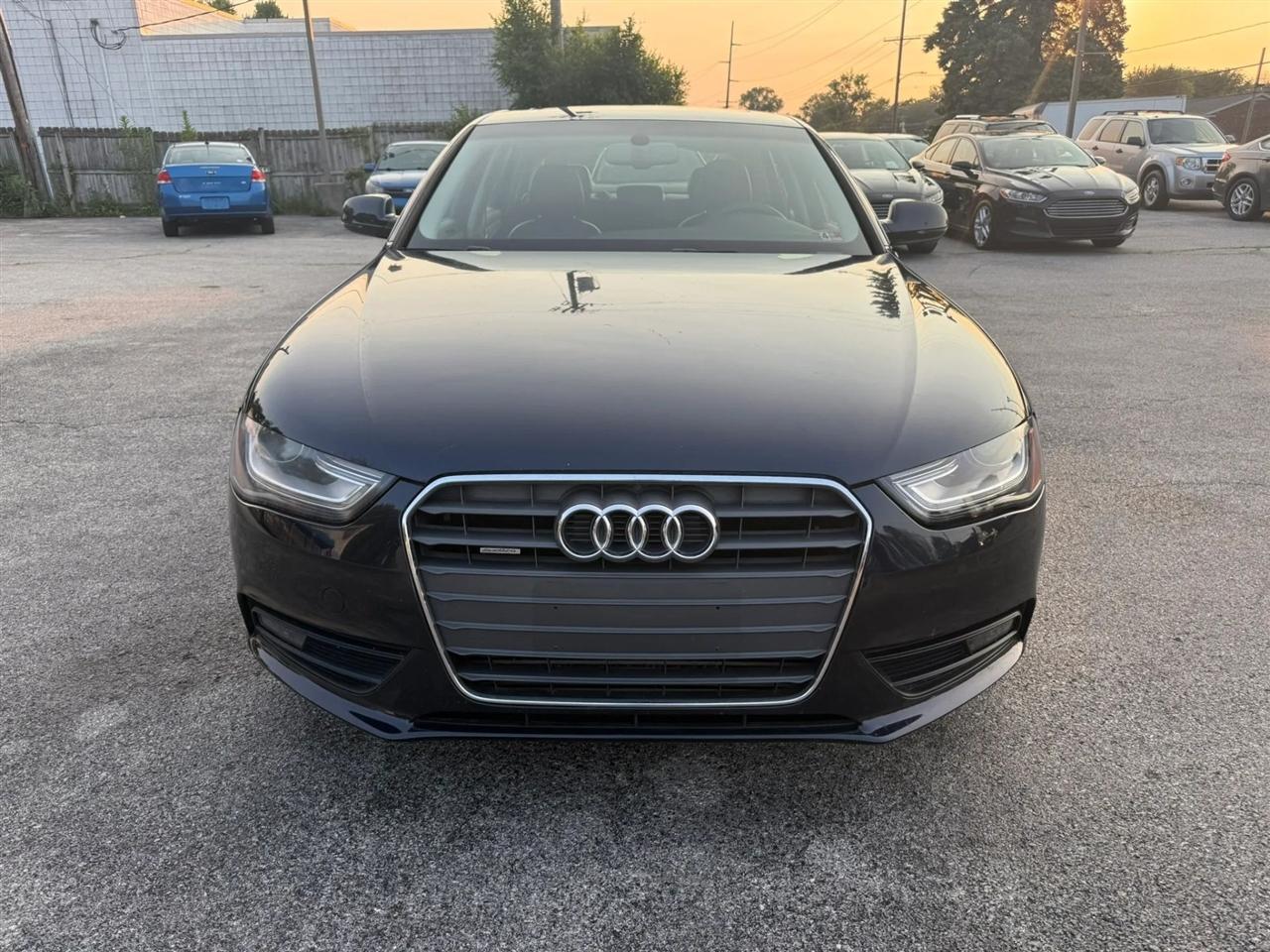 Audi A4 2.0T Sedan quattro Tiptronic 2013