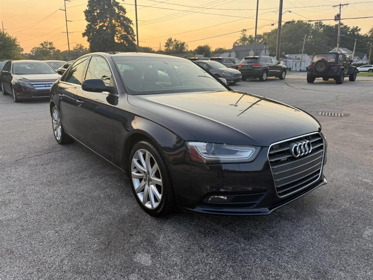 Audi A4 2.0T Sedan quattro Tiptronic 2013