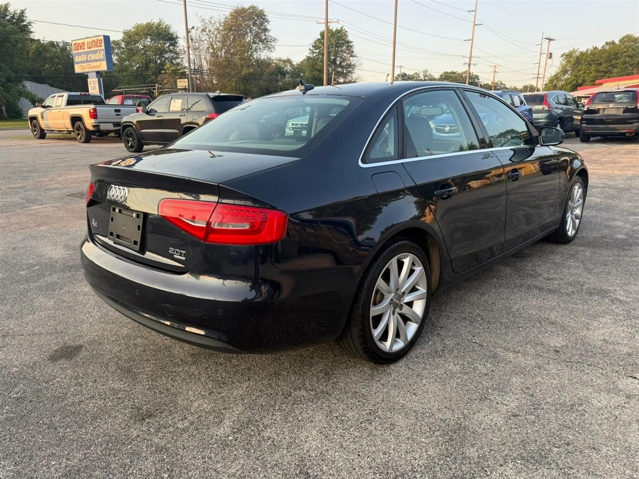 Audi A4 2.0T Sedan quattro Tiptronic 2013