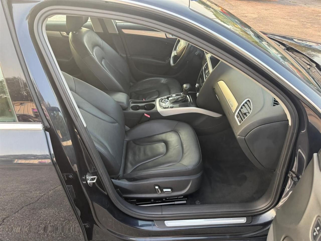Audi A4 2.0T Sedan quattro Tiptronic 2013
