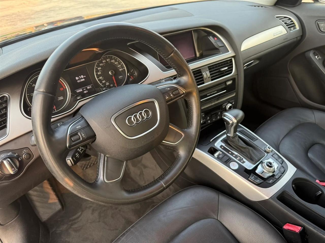Audi A4 2.0T Sedan quattro Tiptronic 2013