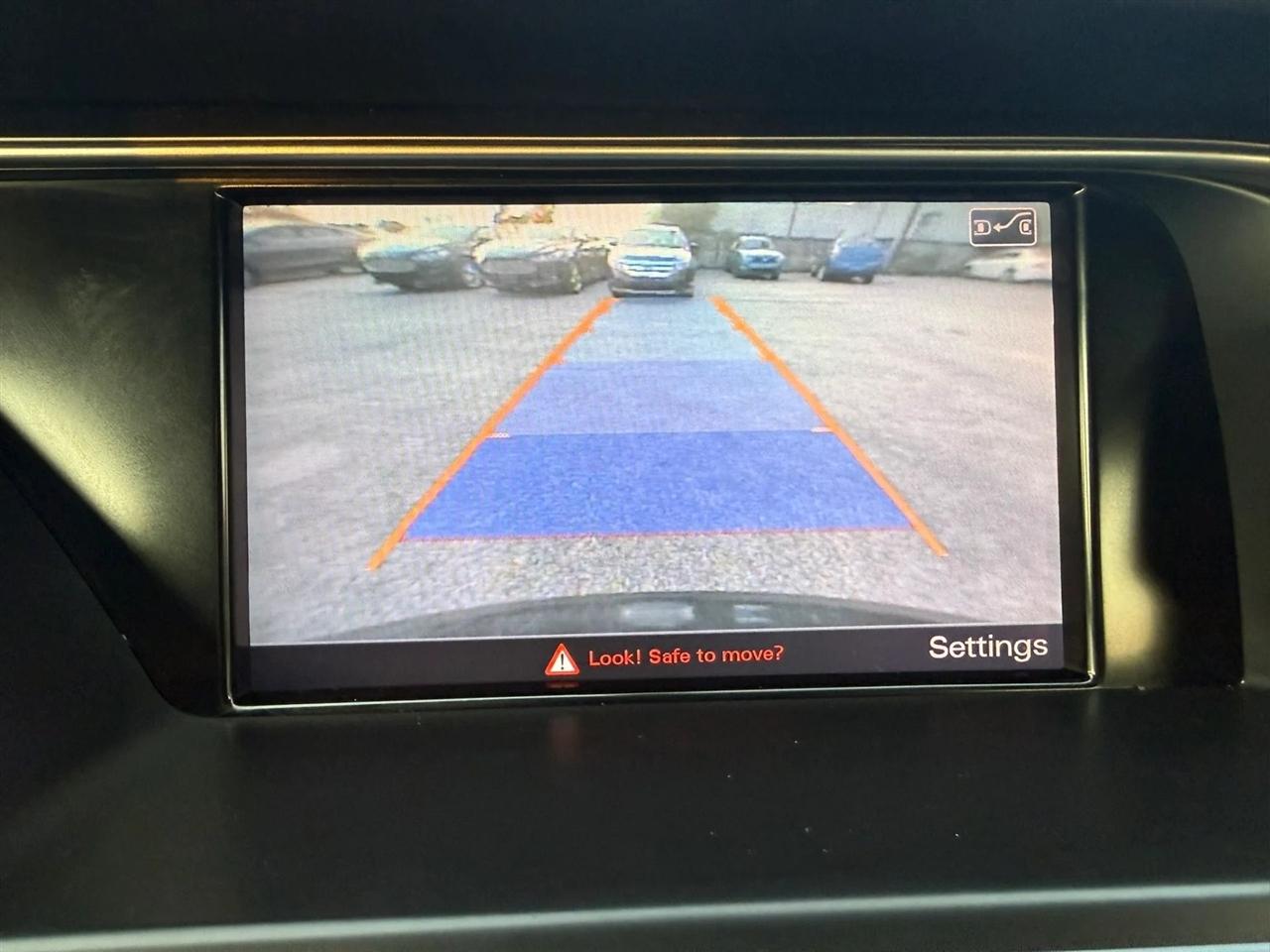 Audi A4 2.0T Sedan quattro Tiptronic 2013