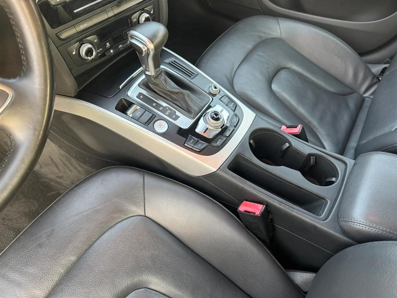 Audi A4 2.0T Sedan quattro Tiptronic 2013