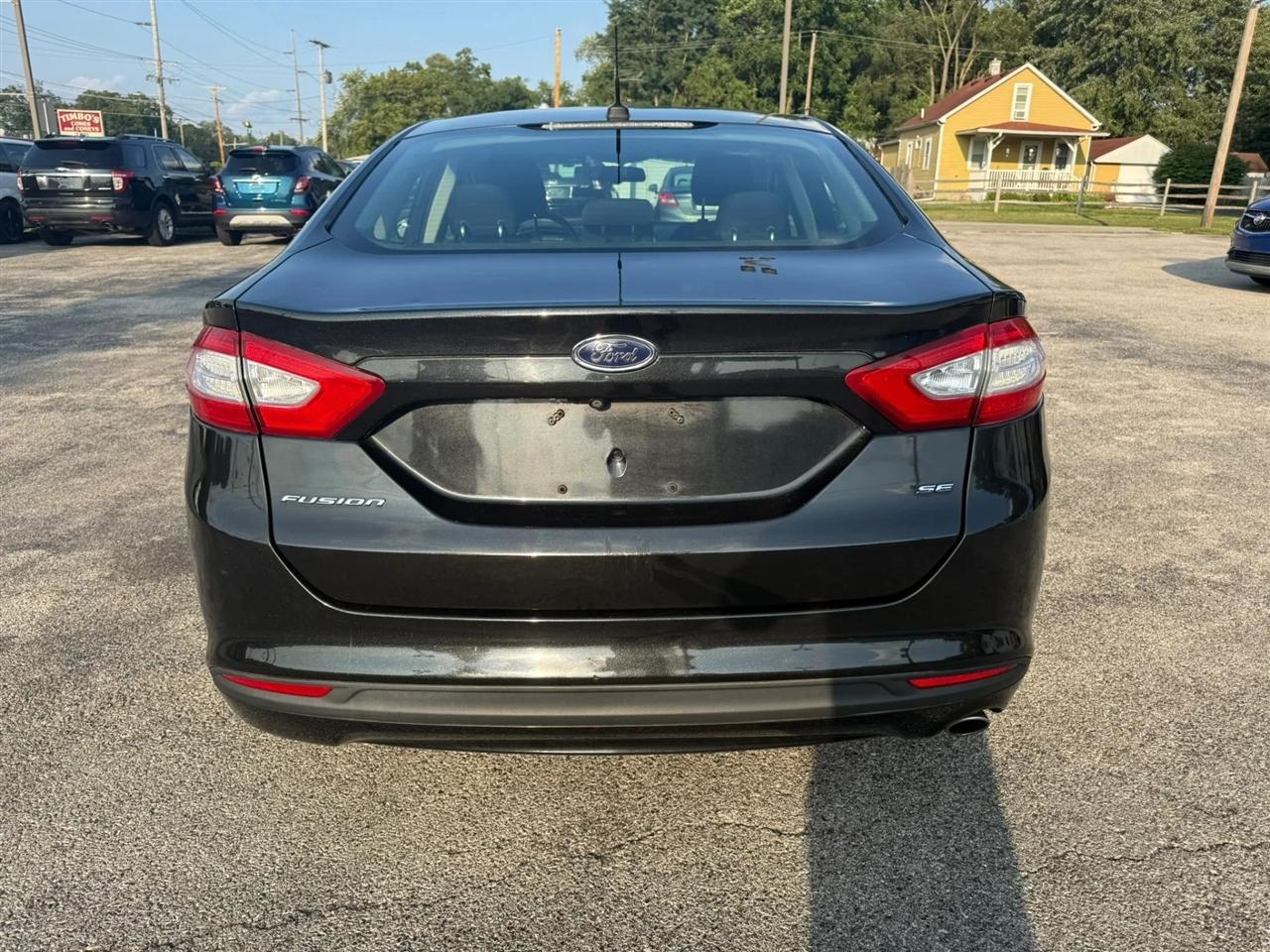 Ford Fusion SE 2015