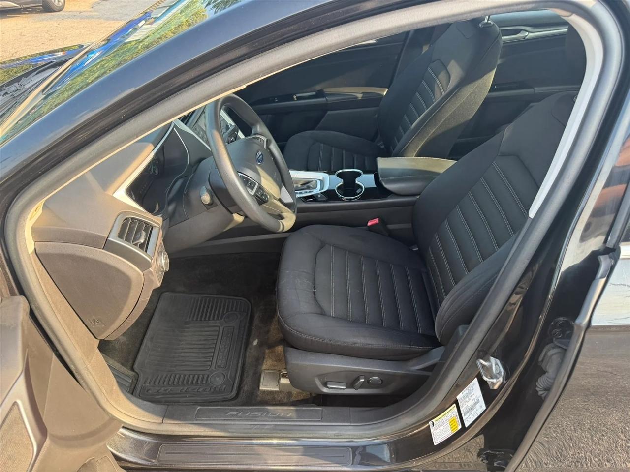 Ford Fusion SE 2015