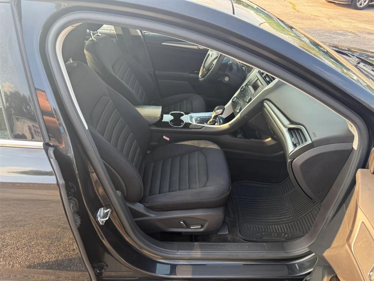 Ford Fusion SE 2015