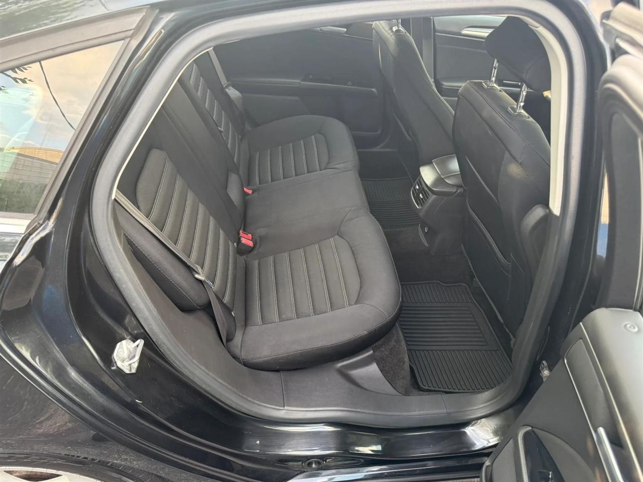 Ford Fusion SE 2015