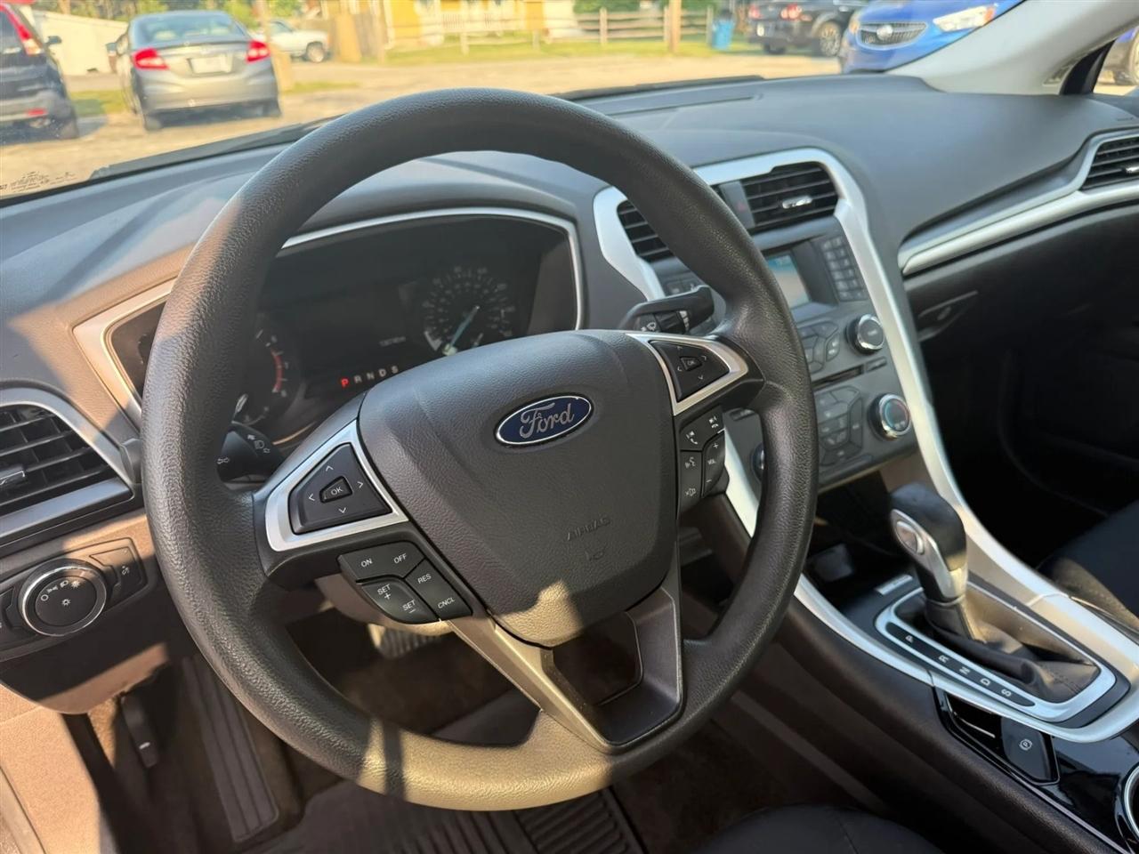 Ford Fusion SE 2015
