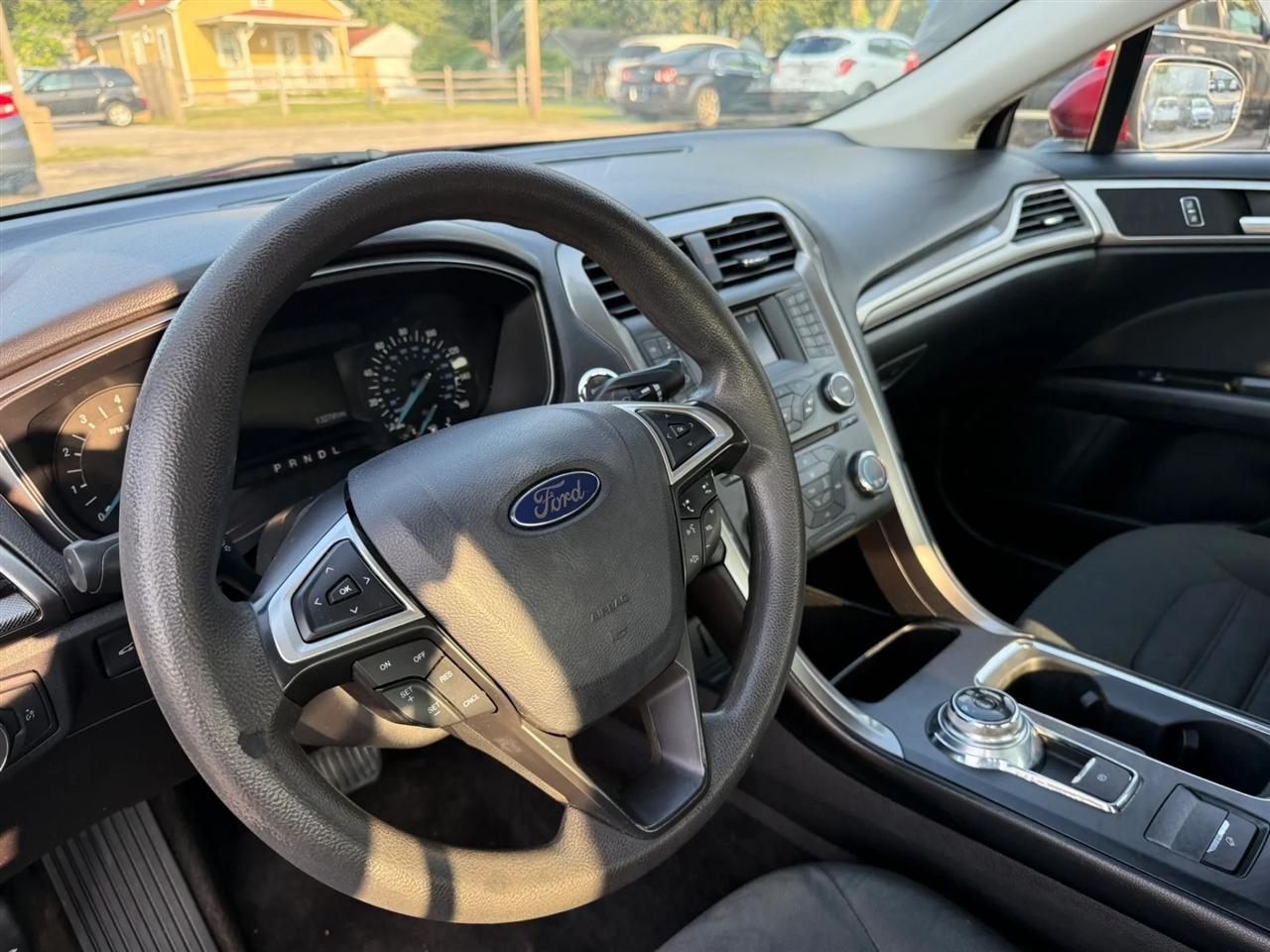 Ford Fusion SE 2017