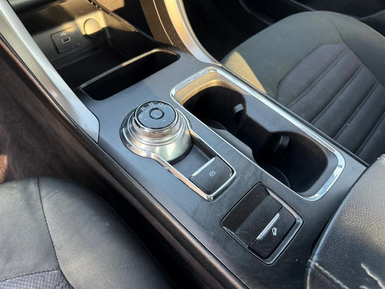 Ford Fusion SE 2017