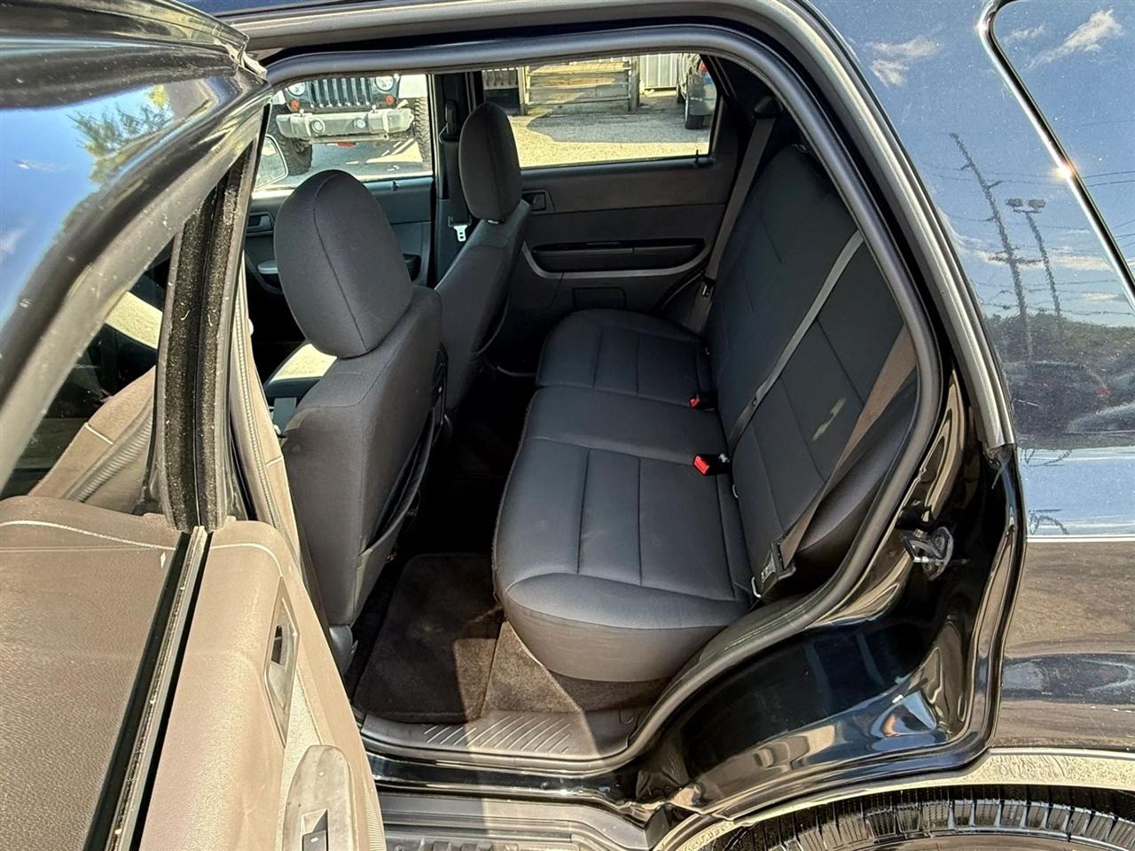 Ford Escape XLT FWD 2010