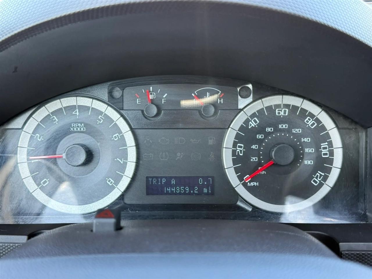Ford Escape XLT FWD 2010