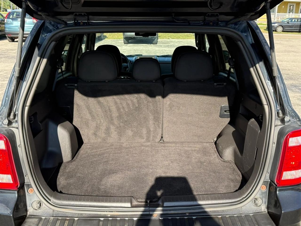 Ford Escape XLT FWD 2010