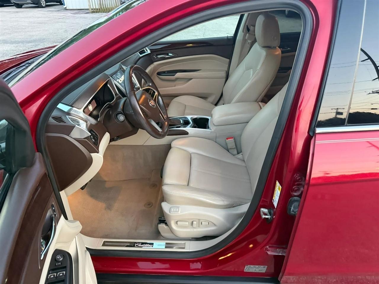 Cadillac SRX Luxury Collection FWD 2014