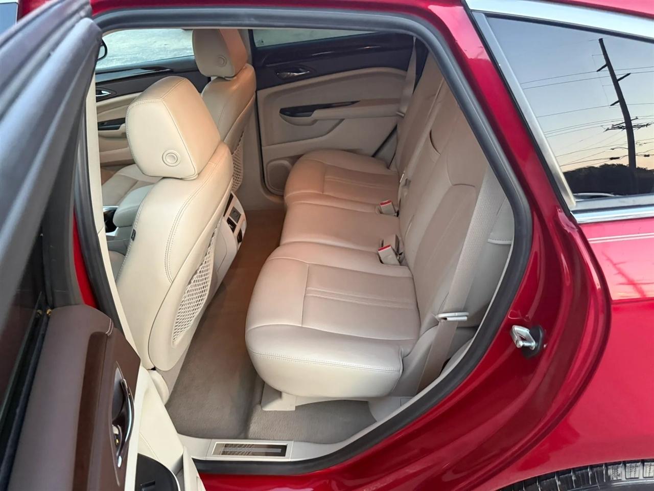 Cadillac SRX Luxury Collection FWD 2014