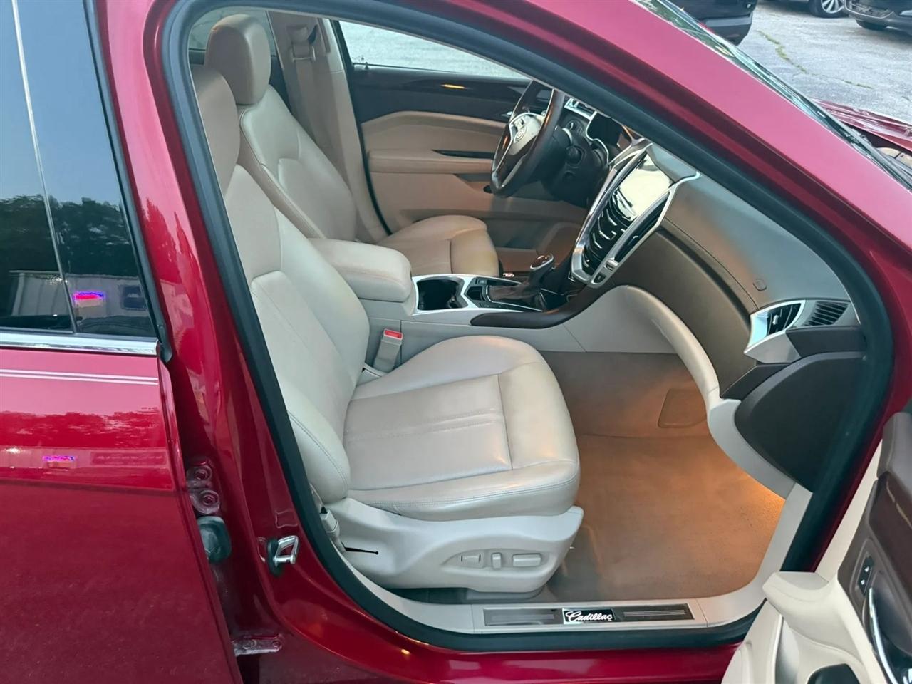 Cadillac SRX Luxury Collection FWD 2014