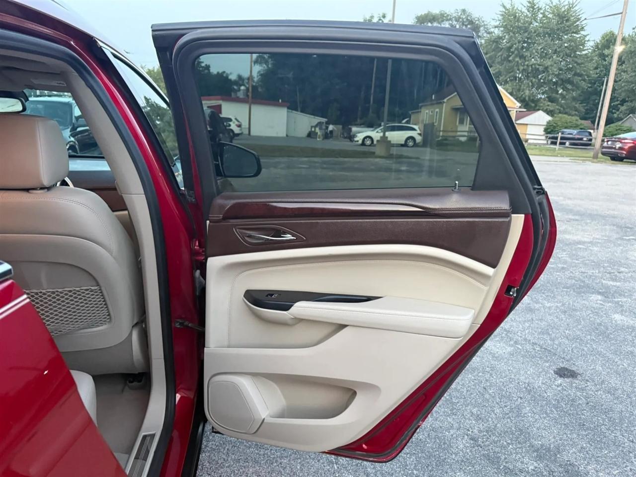 Cadillac SRX Luxury Collection FWD 2014