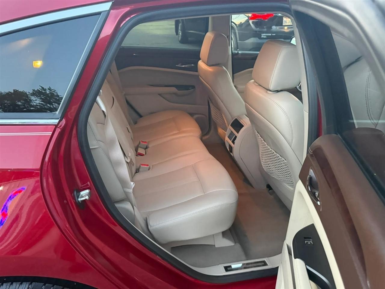Cadillac SRX Luxury Collection FWD 2014