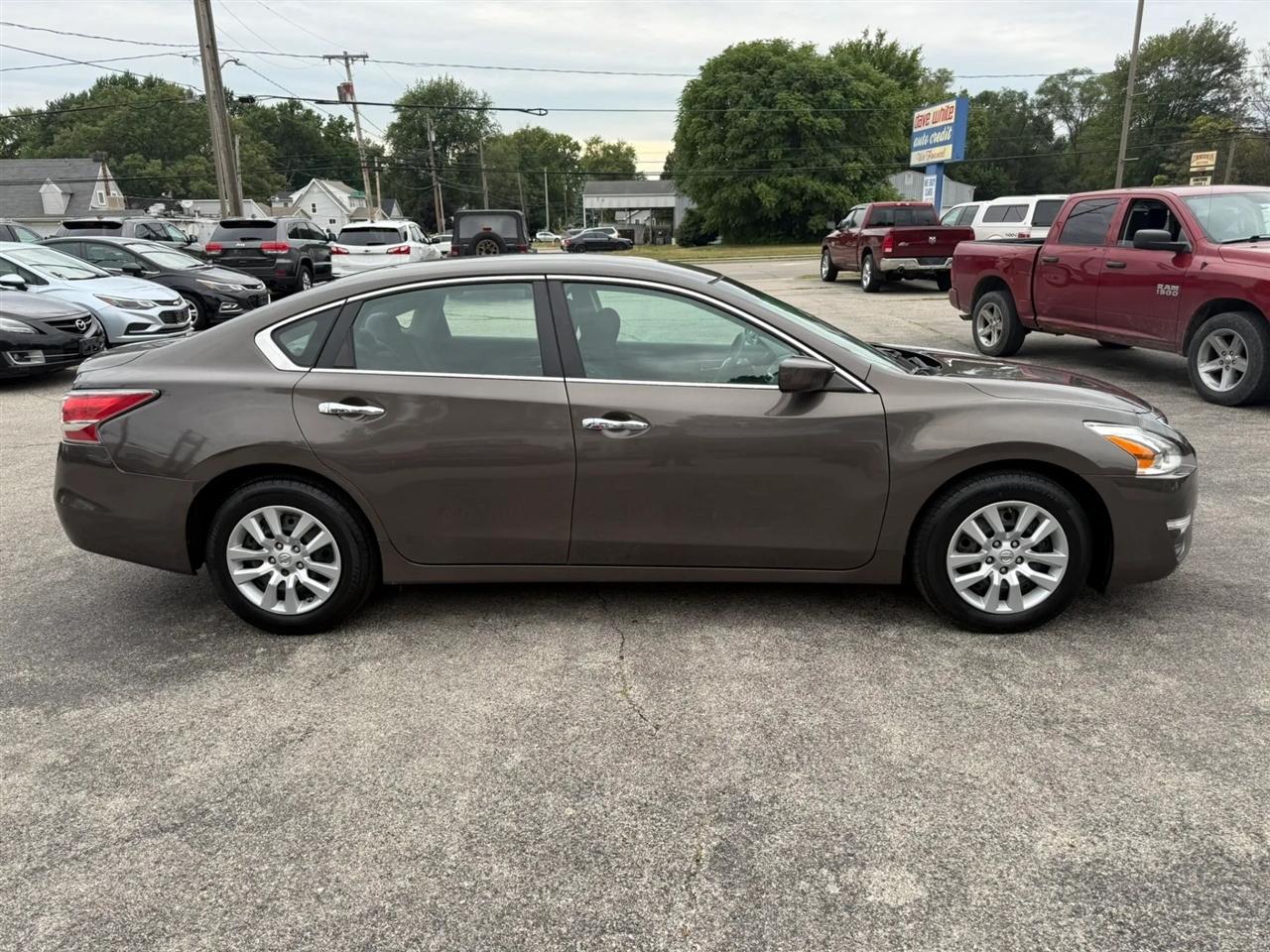 Nissan Altima 2.5 S 2015