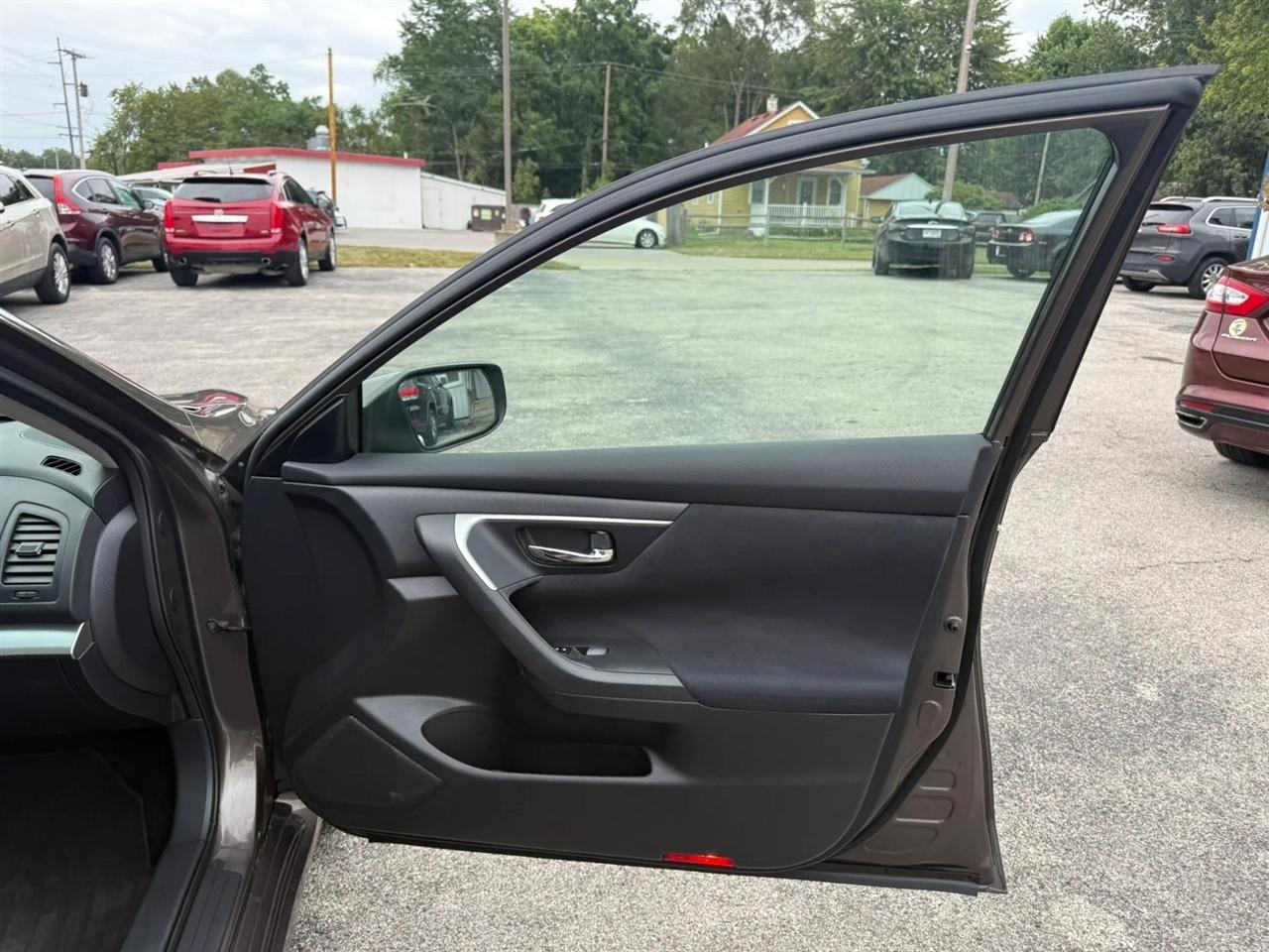 Nissan Altima 2.5 S 2015