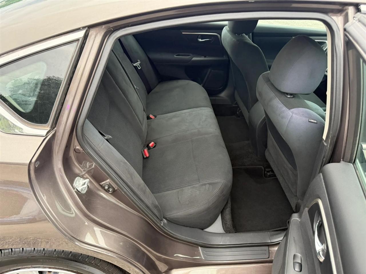 Nissan Altima 2.5 S 2015
