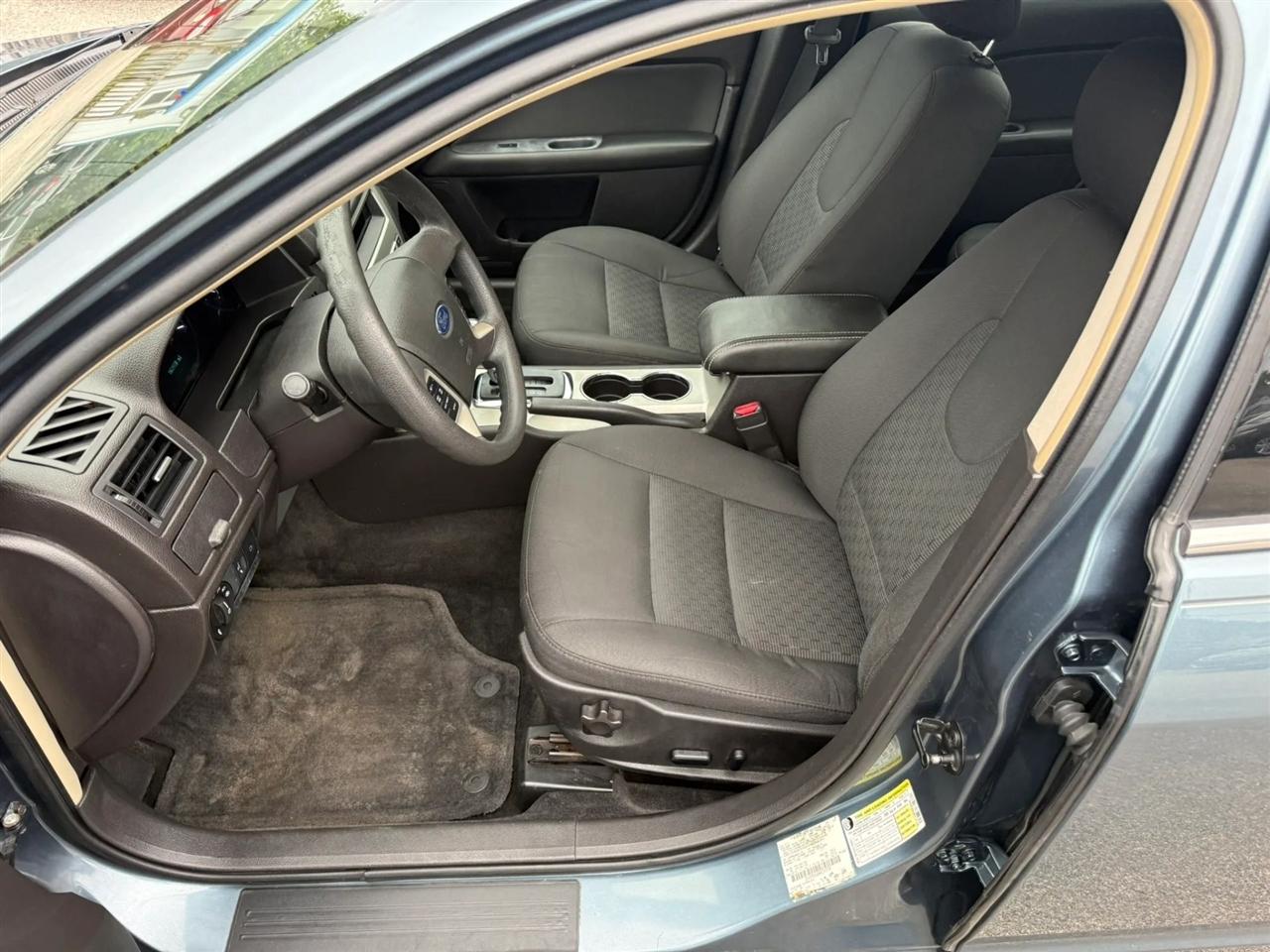 Ford Fusion I4 SE 2011