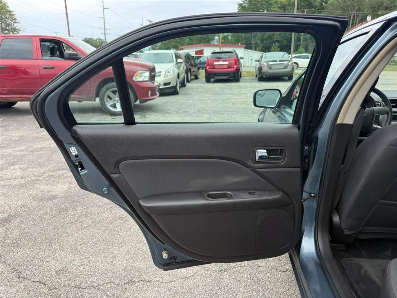 Ford Fusion I4 SE 2011