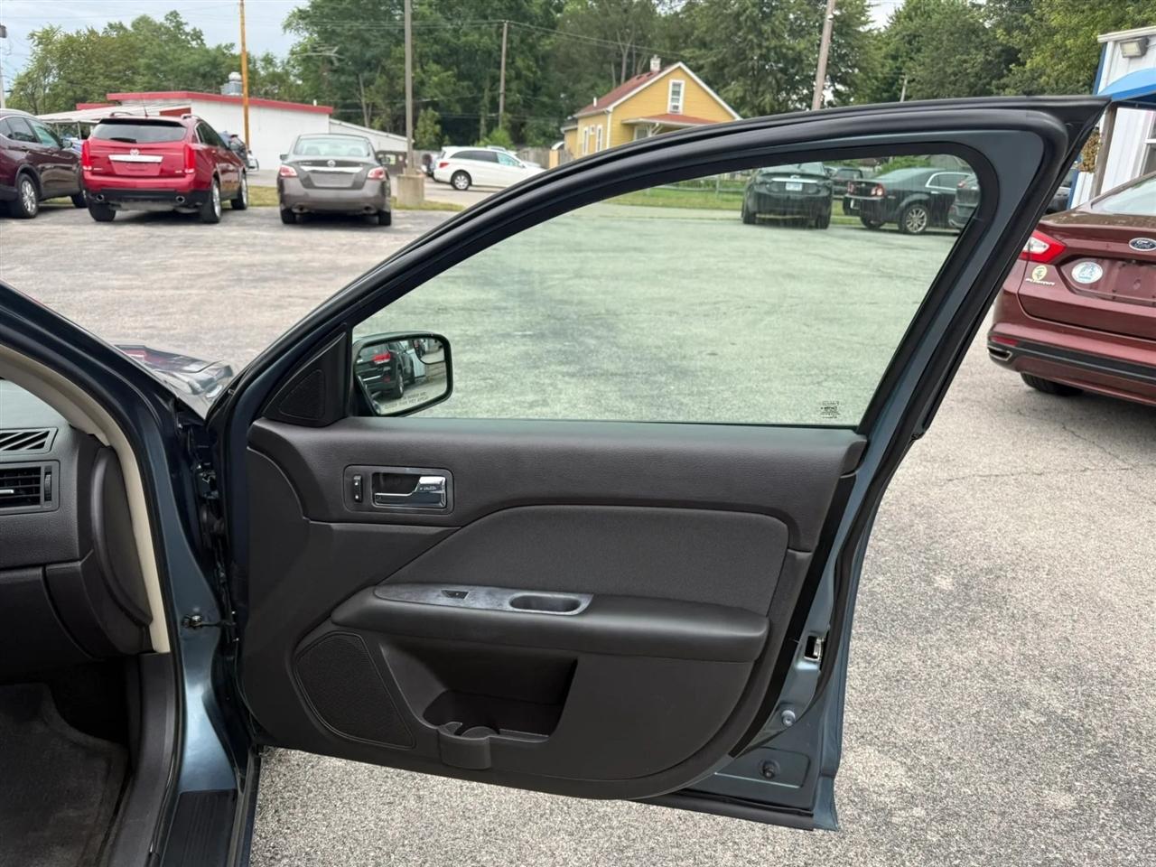 Ford Fusion I4 SE 2011
