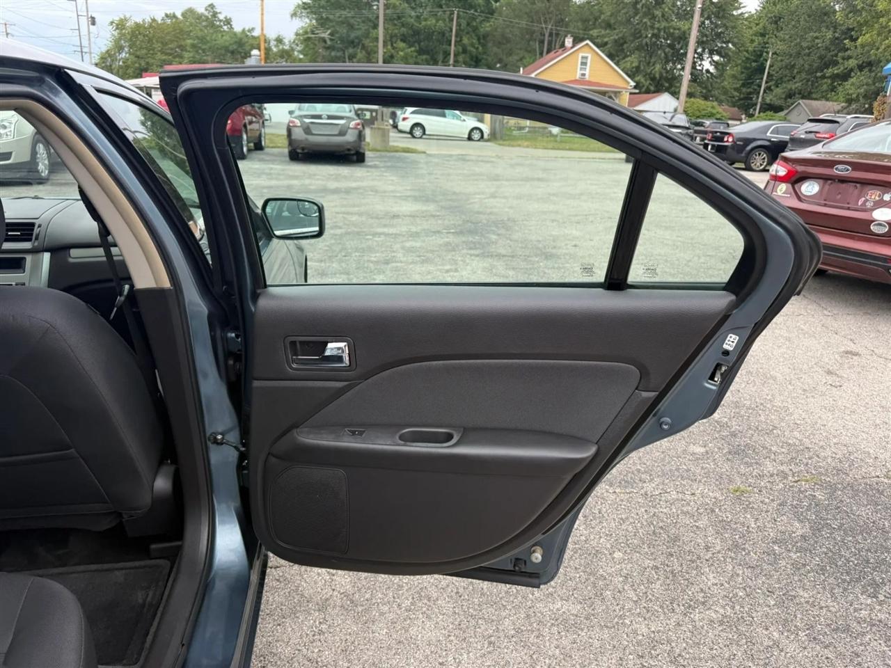 Ford Fusion I4 SE 2011