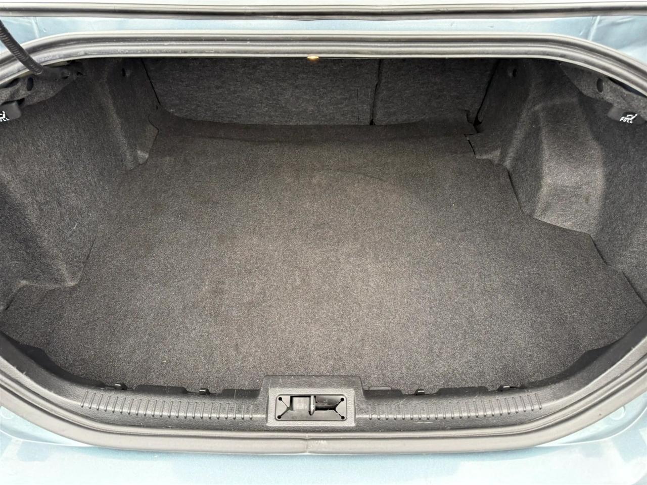 Ford Fusion I4 SE 2011
