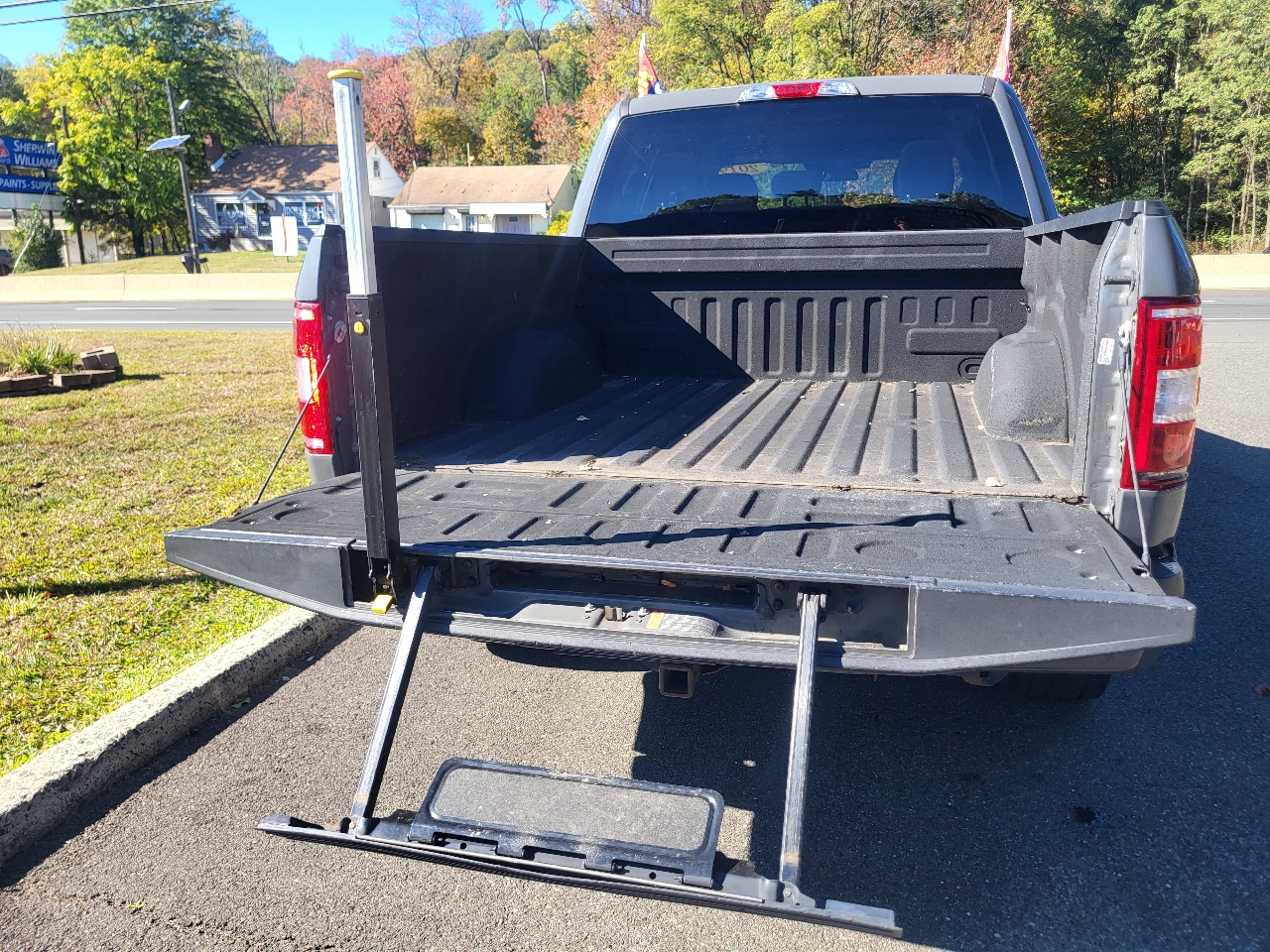 Ford F-150 XLT SuperCrew 5.5-ft. Bed 4WD 2018 Ford F-150 XLT SuperCrew 5.5-ft. Bed 4WD 2018
