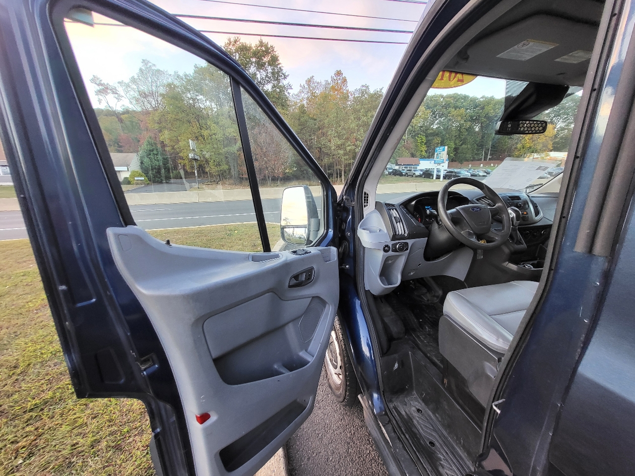 Ford Transit 350 Van High Roof w/Sliding Pass. 148-in. WB 2018 Ford Transit 350 Van High Roof w/Sliding Pass. 148-in. WB 2018