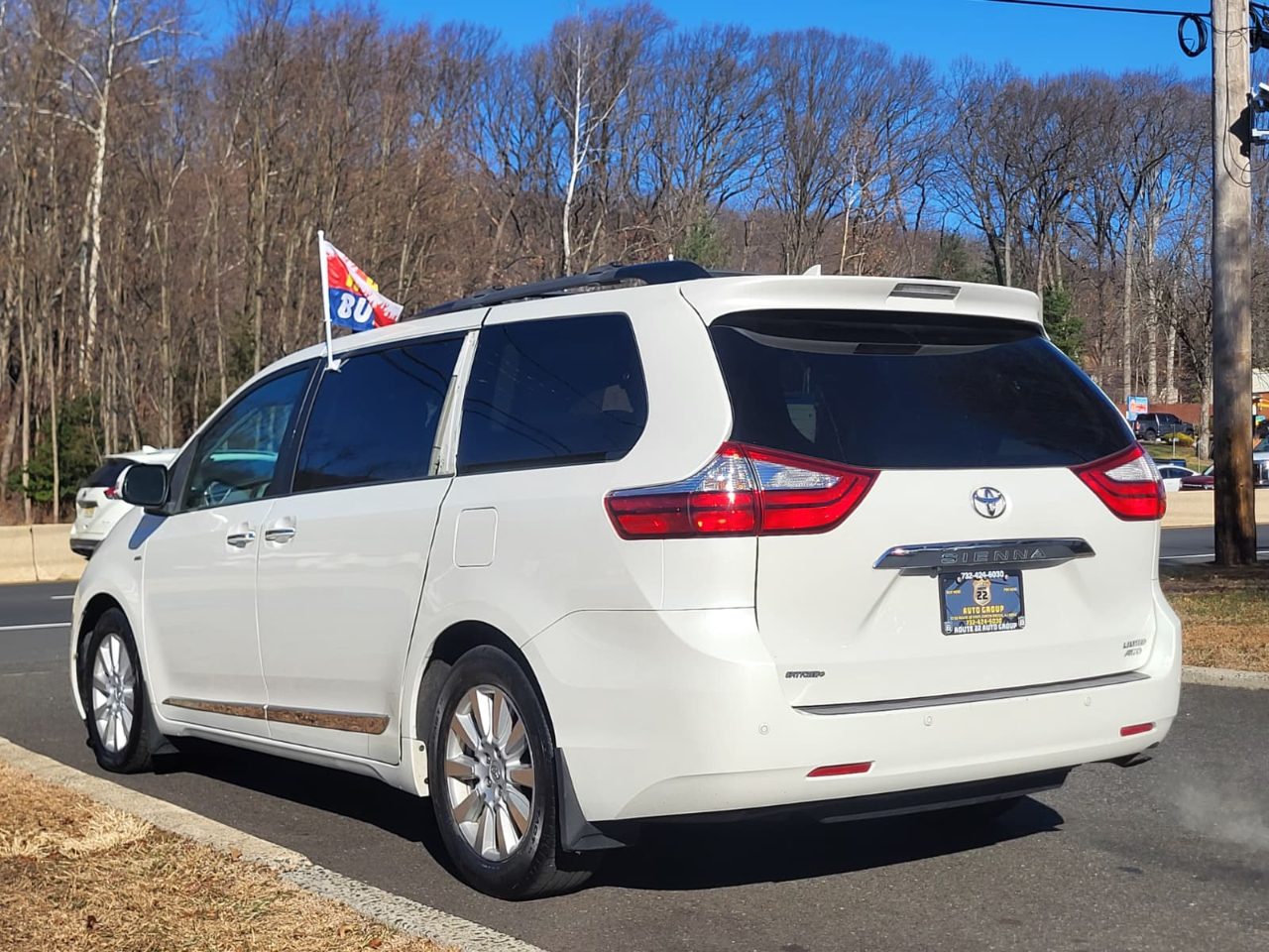 Toyota Sienna Limited Premium 7-Passenger 2017
