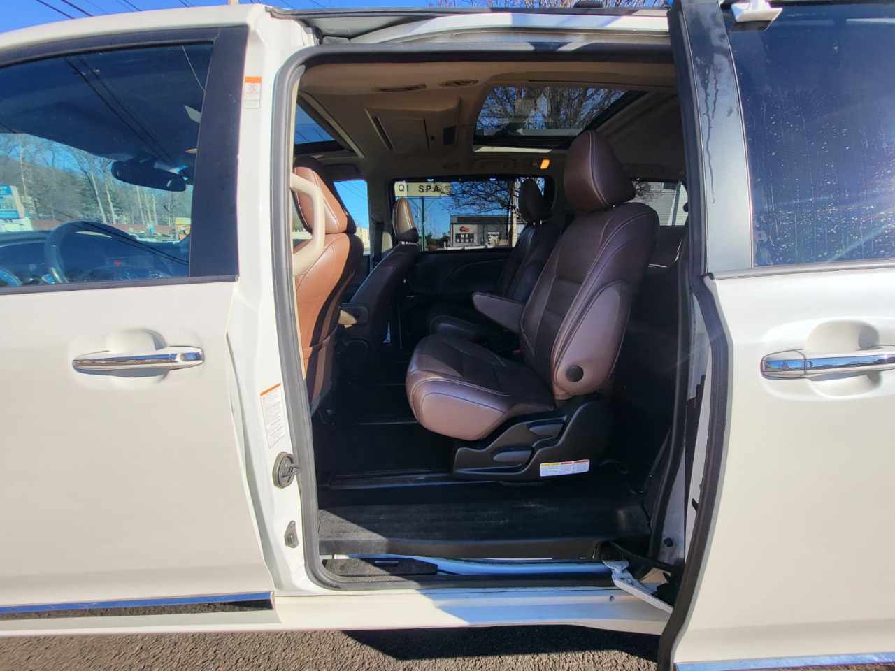 Toyota Sienna Limited Premium 7-Passenger 2017