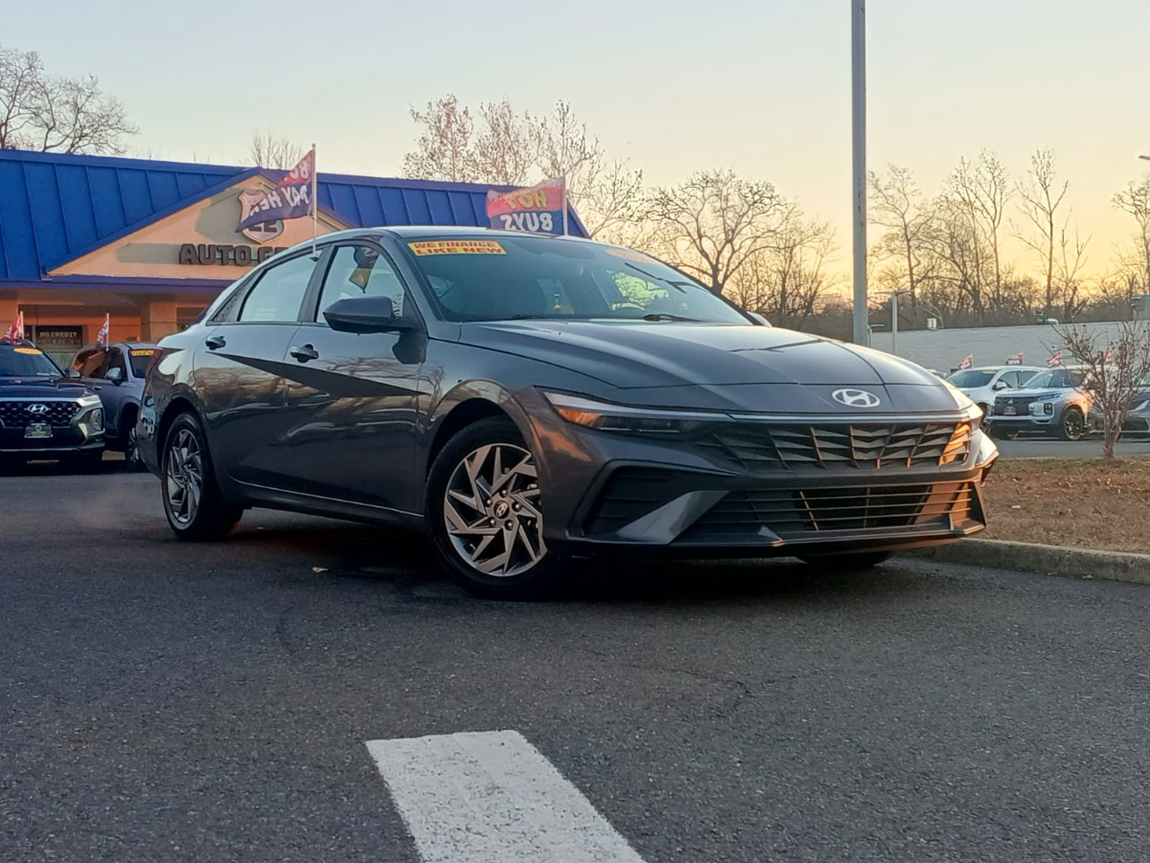 Hyundai Elantra SEL 2.0L Auto 2024
