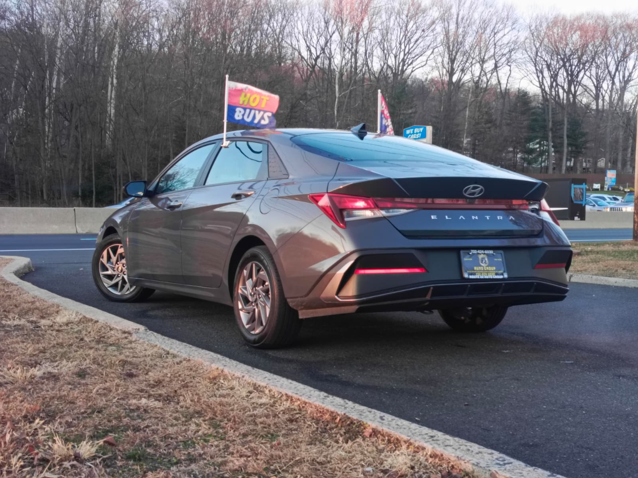 Hyundai Elantra SEL 2.0L Auto 2024