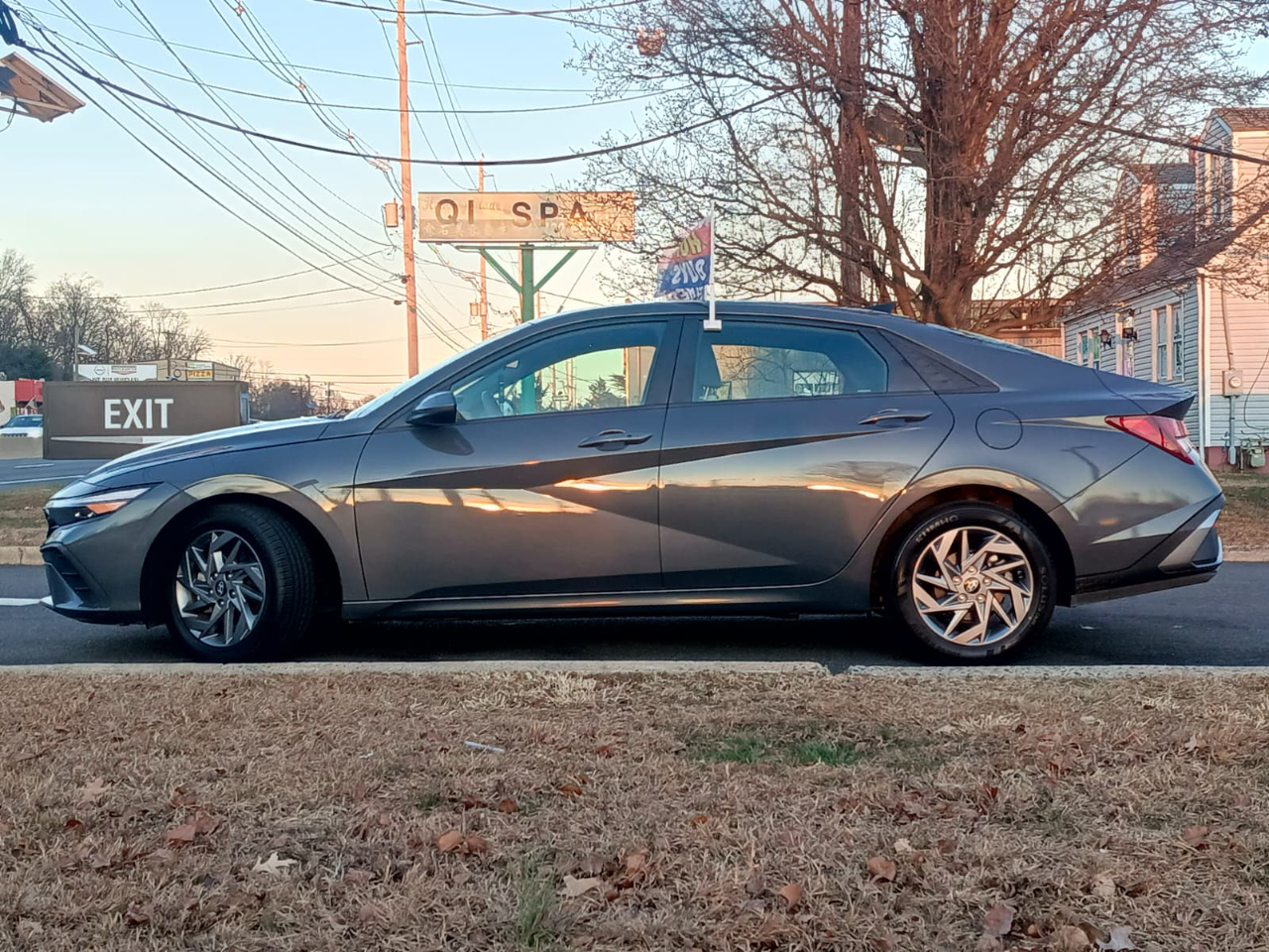 Hyundai Elantra SEL 2.0L Auto 2024