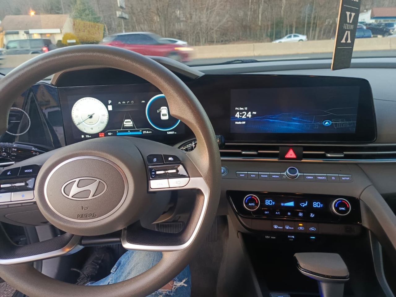 Hyundai Elantra SEL 2.0L Auto 2024
